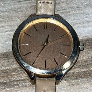Francesca’s WristWatch Women’s Quarts Movement Braided Band New Battery Tested